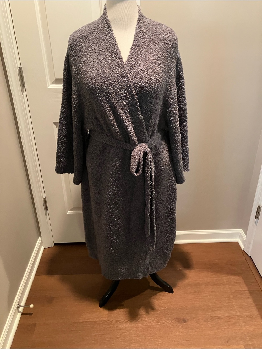 Cozy Women's Plush Robe - Gray